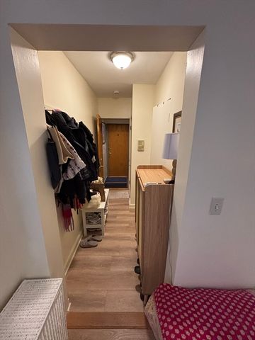 68 Myrtle 7, Boston, MA 02114