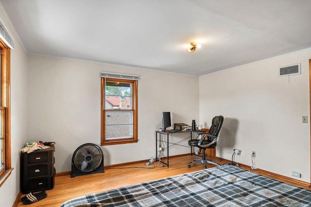 430 Oak Street, Madison, WI 53704