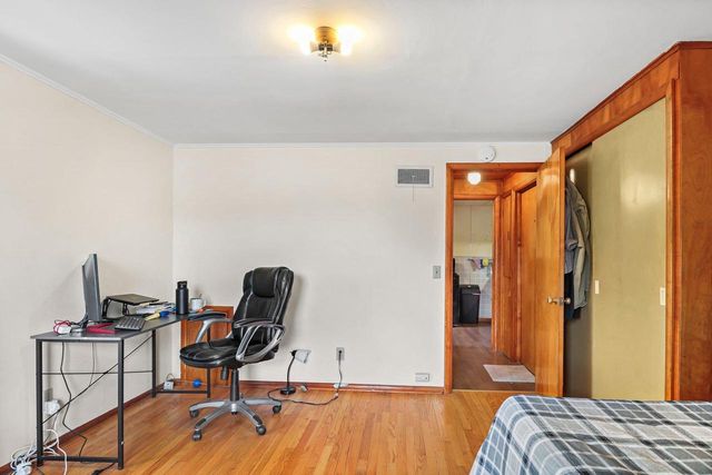 430 Oak Street, Madison, WI 53704