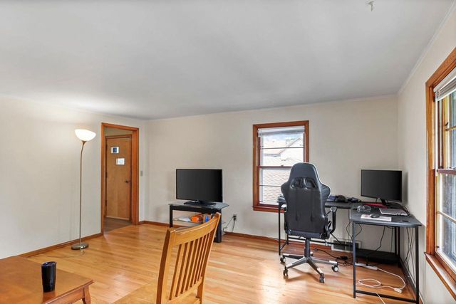 430 Oak Street, Madison, WI 53704