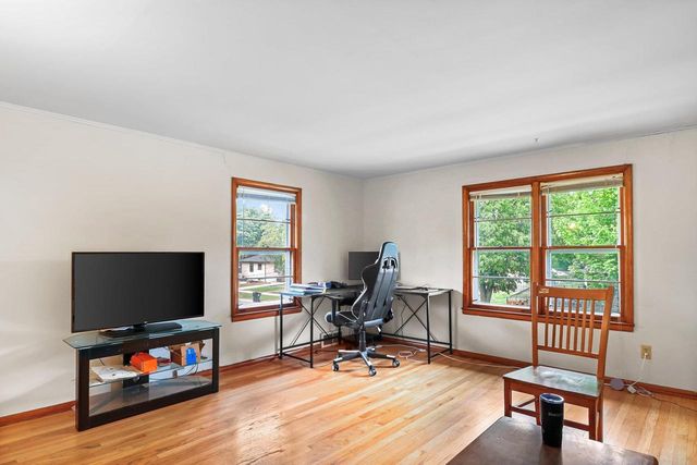 430 Oak Street, Madison, WI 53704