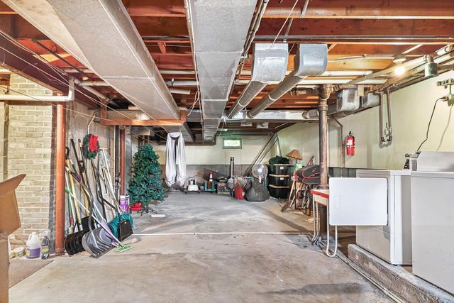 430 Oak Street, Madison, WI 53704