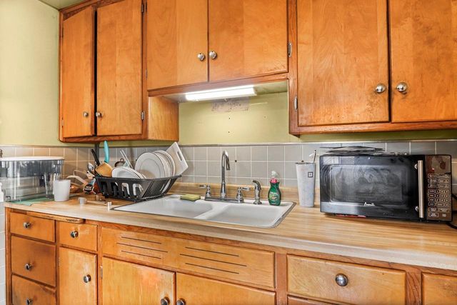 430 Oak Street, Madison, WI 53704