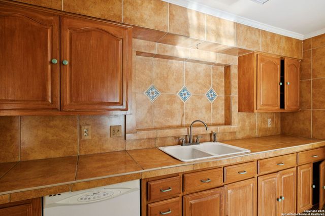 11615 Whisper Valley, San Antonio, TX 78230