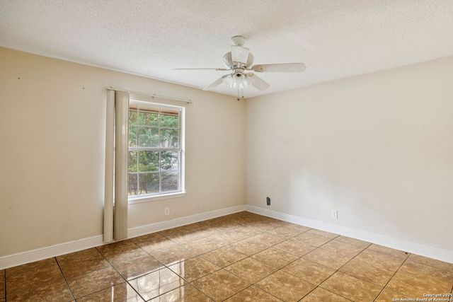 11615 Whisper Valley, San Antonio, TX 78230