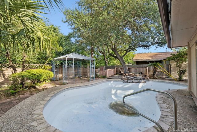 11615 Whisper Valley, San Antonio, TX 78230