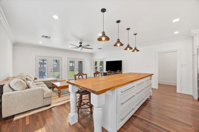 726 Griffith Avenue, Terrell, TX 75160