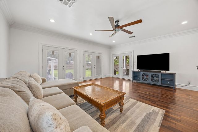 726 Griffith Avenue, Terrell, TX 75160