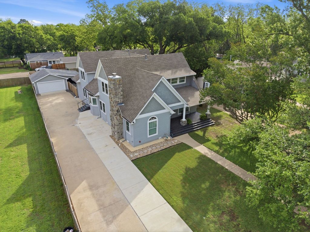 726 Griffith Avenue, Terrell, TX 75160