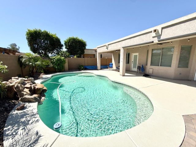 17455 W Meadow Lane, Surprise, AZ 85388