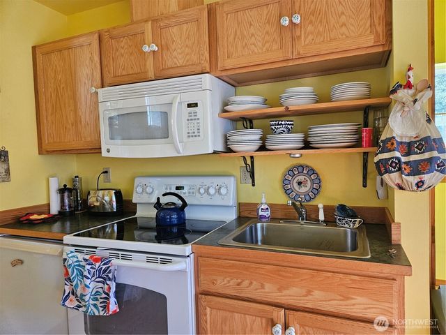 41 N Picnic Drive NW, Lilliwaup, WA 98555
