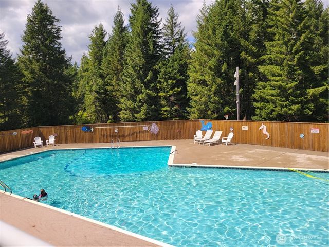 41 N Picnic Drive NW, Lilliwaup, WA 98555