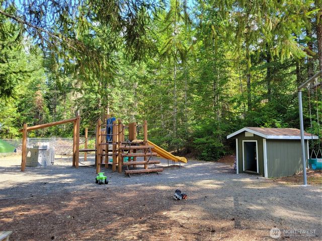 41 N Picnic Drive NW, Lilliwaup, WA 98555