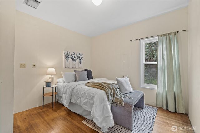6412 17th Avenue NW, Seattle, WA 98107