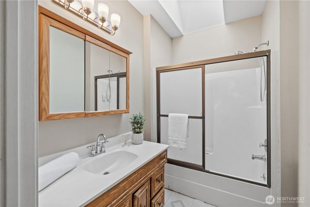 6412 17th Avenue NW, Seattle, WA 98107