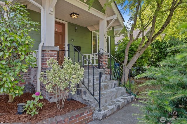 6412 17th Avenue NW, Seattle, WA 98107