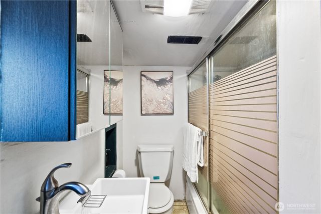 6412 17th Avenue NW, Seattle, WA 98107