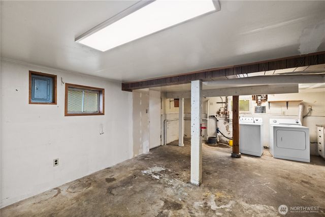 6412 17th Avenue NW, Seattle, WA 98107