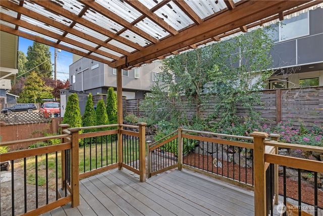 6412 17th Avenue NW, Seattle, WA 98107