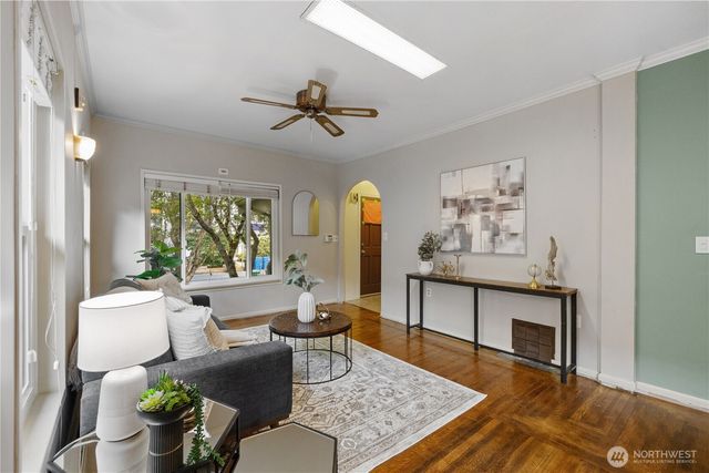 6412 17th Avenue NW, Seattle, WA 98107