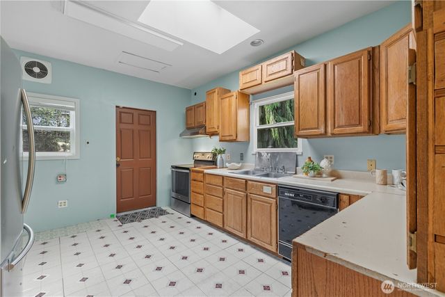 6412 17th Avenue NW, Seattle, WA 98107