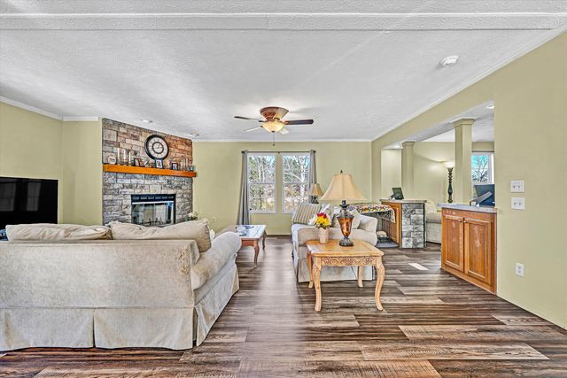 7682 Lee Hwy, Troutville, VA 24175