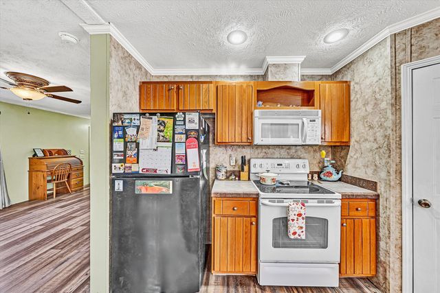 7682 Lee Hwy, Troutville, VA 24175