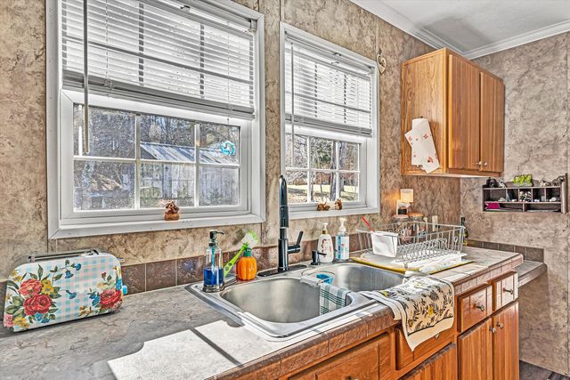 7682 Lee Hwy, Troutville, VA 24175