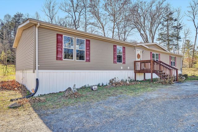7682 Lee Hwy, Troutville, VA 24175