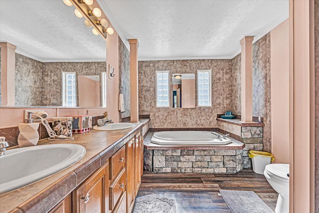 7682 Lee Hwy, Troutville, VA 24175