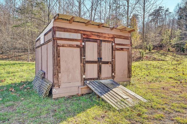 7682 Lee Hwy, Troutville, VA 24175