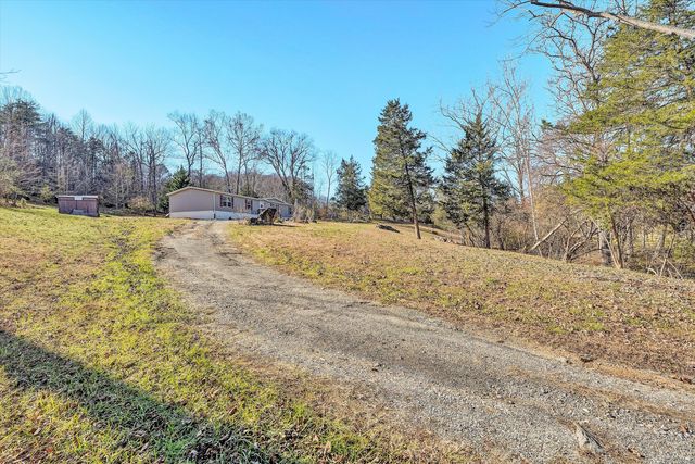 7682 Lee Hwy, Troutville, VA 24175
