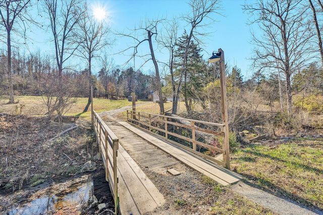 7682 Lee Hwy, Troutville, VA 24175