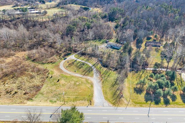 7682 Lee Hwy, Troutville, VA 24175