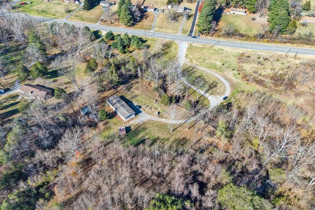 7682 Lee Hwy, Troutville, VA 24175