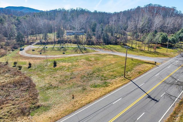 7682 Lee Hwy, Troutville, VA 24175