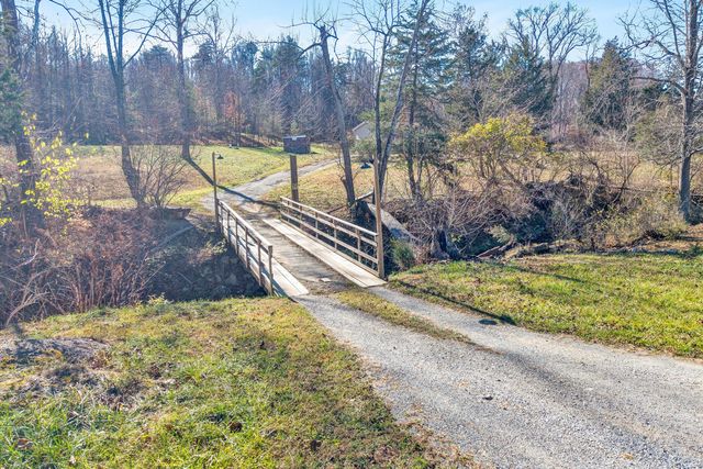 7682 Lee Hwy, Troutville, VA 24175