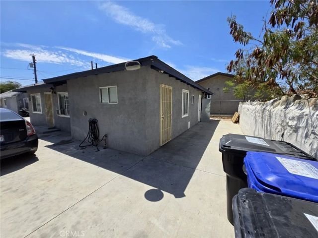 16466 Arrow Boulevard 2, Fontana, CA 92335