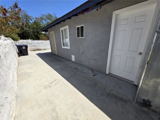 16466 Arrow Boulevard 2, Fontana, CA 92335