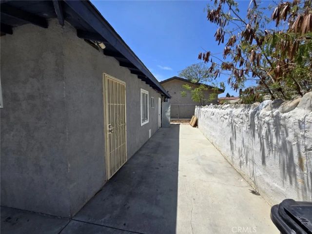 16466 Arrow Boulevard 2, Fontana, CA 92335