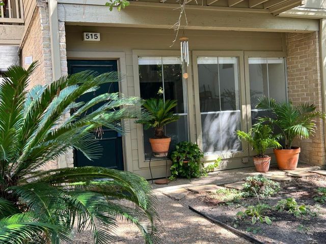 2100 Tanglewilde Street 515, Houston, TX 77063