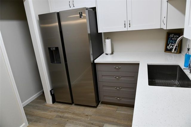 2100 Tanglewilde Street 515, Houston, TX 77063