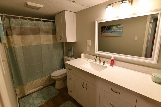 2100 Tanglewilde Street 515, Houston, TX 77063