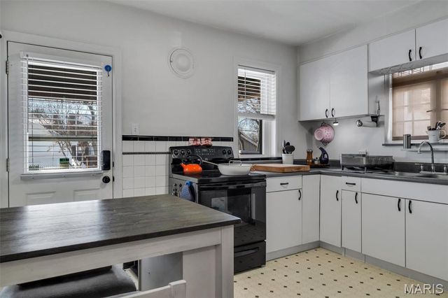 6042 Oleatha Avenue, St Louis, MO 63139