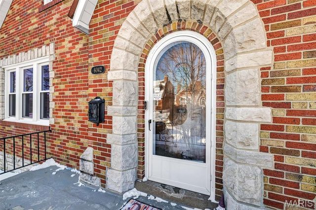 6042 Oleatha Avenue, St Louis, MO 63139