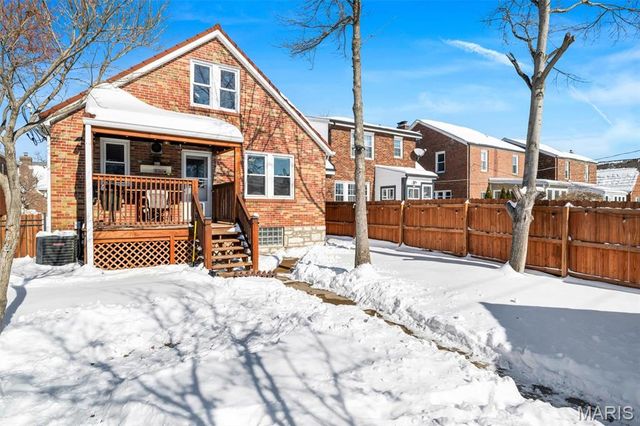 6042 Oleatha Avenue, St Louis, MO 63139