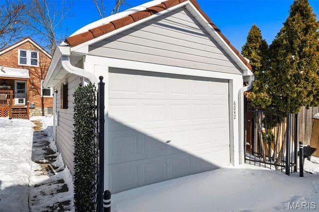 6042 Oleatha Avenue, St Louis, MO 63139