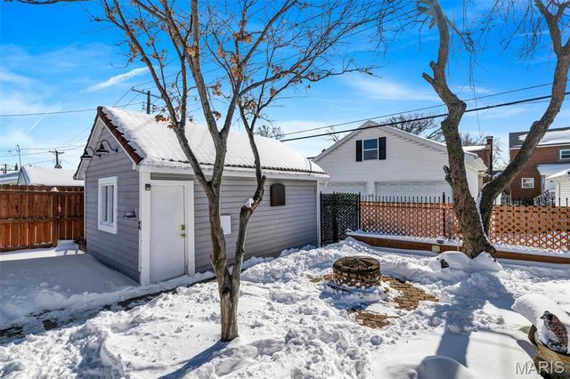 6042 Oleatha Avenue, St Louis, MO 63139