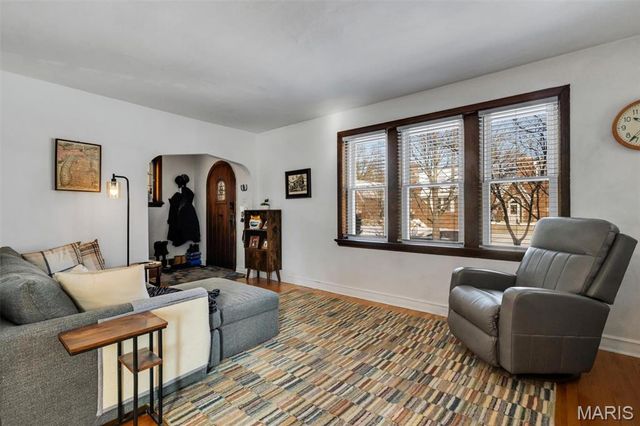 6042 Oleatha Avenue, St Louis, MO 63139