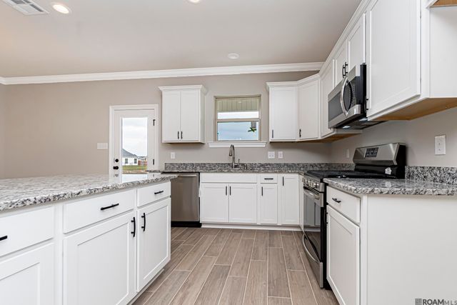 39234 Blue Heron Ct, Prairieville, LA 70769